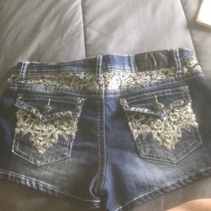 Soundgirl basically brand new jean shorts!